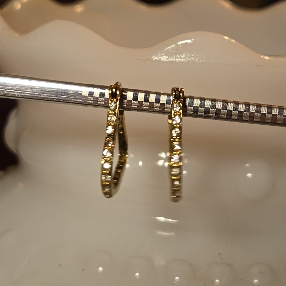 Heart Shaped Gold Hoop Earrings With Rhinestone Accents NWOT - Picture 3 of 3